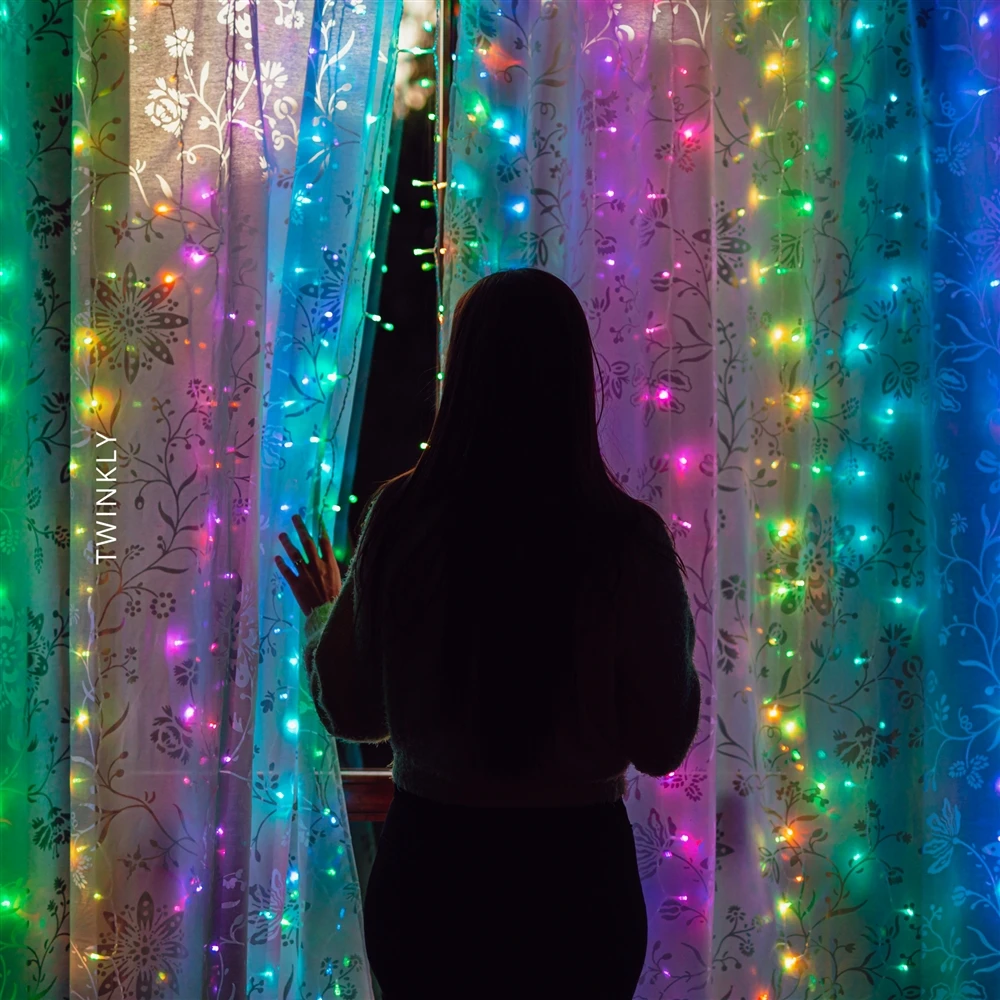 Twinkly Curtain 210-count 6.9-ft Multi-function Colour Changing LED Indoor/outdoor Christmas String Lights 3 Twinkly Curtain 210-count 6.9-ft Multi-function Colour Changing LED Indoor/outdoor Christmas String Lights - Image 3