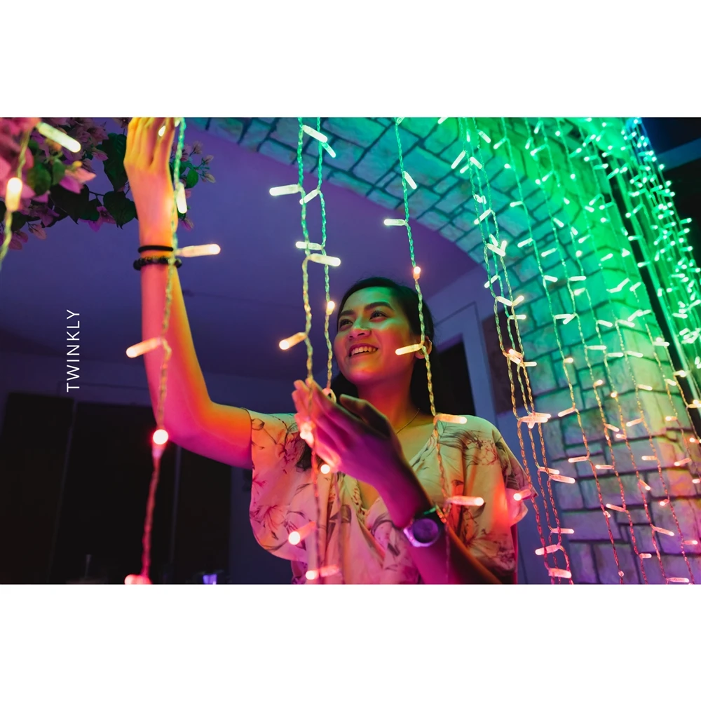 Twinkly Curtain 210-count 6.9-ft Multi-function Colour Changing LED Indoor/outdoor Christmas String Lights 4 Twinkly Curtain 210-count 6.9-ft Multi-function Colour Changing LED Indoor/outdoor Christmas String Lights - Image 4